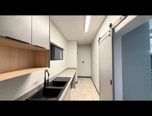 4 BEDROOM HOUSE FOR SALE IN FOUNTAINBROOK ESTATE